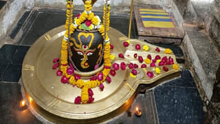 Tirumala: శ్రీవారి మహాద్వారం వద్ద జారిపడిన తిరుమలేశుడి హుండీ.. ఆందోళనలో భక్తులు