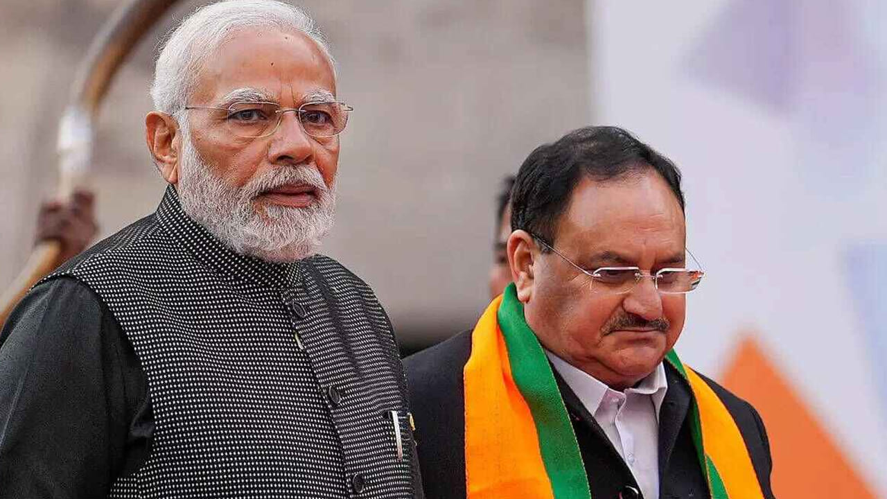 సార్వత్రిక ఎన్నికలు దగ్గర్లోనే ఉన్నాయి. ఇప్పటికే అధికార పార్టీ బీజేపీ వ్యూహాత్మకంగా అడుగులు వేస్తోంది. ఇప్పటికే సీట్ల కేటాయింపు కోసం చర్యలు ప్రారంభించింది. అయితే ఎవరెవరికి సీట్లు కేటాయించాలనే దానిపై ఆలోచనలో పడ్డట్లు తెలుస్తోంది. 
