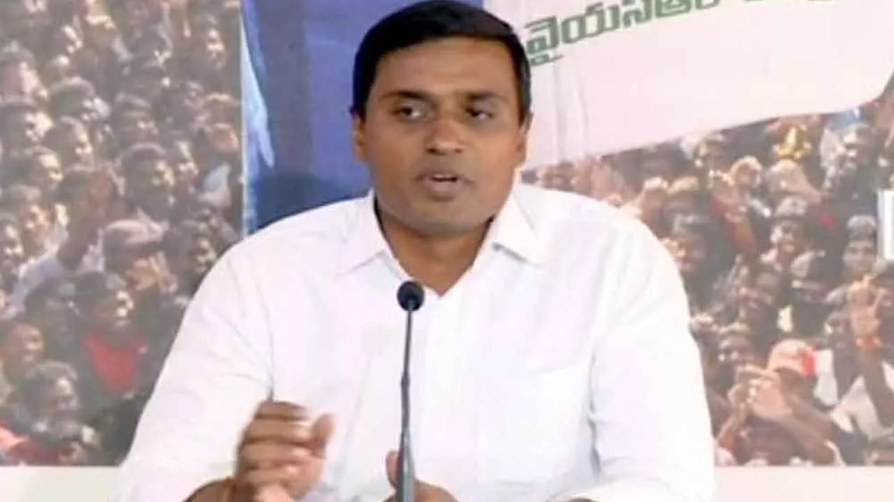 బాబును సీఎం చేసేందుకే పవన్ పనిచేస్తున్నాడు.. ముందస్తుపై క్లారిటీ ఇచ్చిన ఎంపీ మిథున్ రెడ్డి..