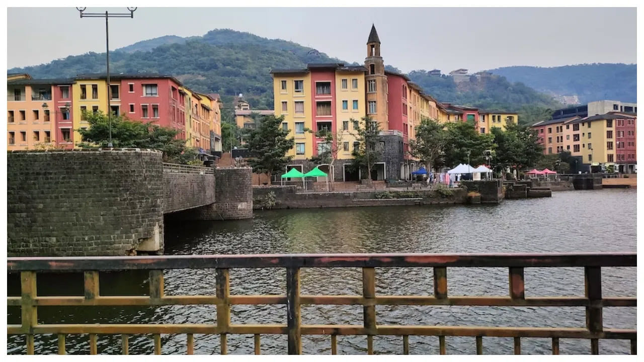 లావాసా పిక్నిక్  సందర్శనా స్థలాలకు మంచి ప్రదేశం. మీరు గజిబిజి లైఫ్ నుంచి ప్రశాంతంగా.. సంతోషముగా గడపాలని కోరుకుంటే లావాసాకు వెళ్లవచ్చు. ఇక్కడ స్థానిక ఆహారాన్ని రుచి చూడవచ్చు.