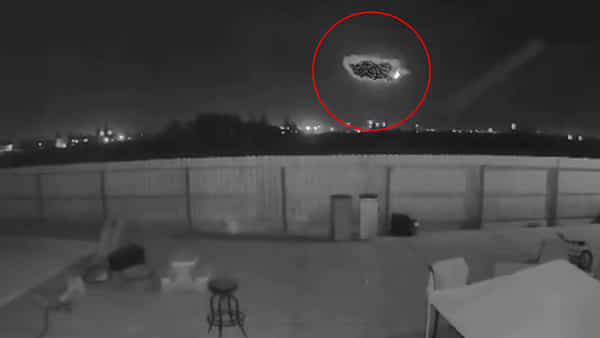 Shocking Footage: ఓయమ్మ నాయనో.. కెమెరాలో రికార్డ్ అయిన షాకింగ్ సీన్.. ఇదేంటో మీరేమైనా చెప్పగలరా?!