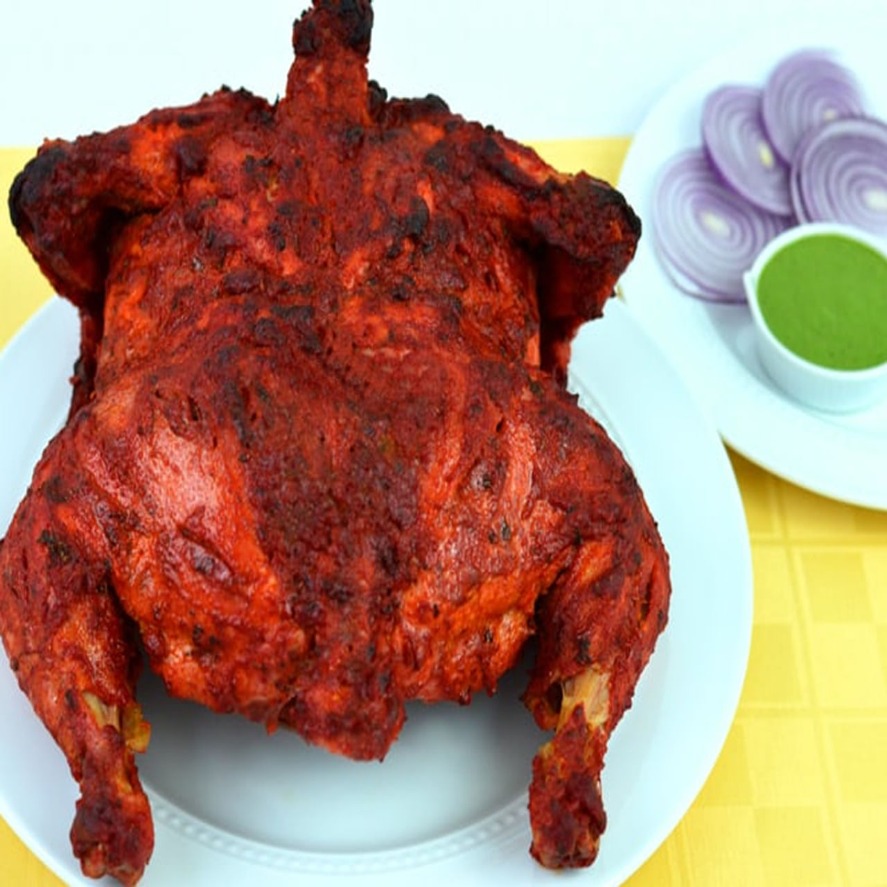 ప్రస్తుత రోజుల్లో వయస్సుతో సంబంధం లేకుండా అందరిని వేధిస్తున్న సమస్య ఊబకాయం. బరువు తగ్గడానికి ఏ రకమైన ఆహారం తినాలో అన్నది సవాలుగా మారుతుంది. ముఖ్యంగా రాత్రి సమయంలో ఏం తినాలో తెలియక తికమకపడుతూ ఉంటారు. చాలా మంది రాత్రిపూట రుచికరమైన భోజనం తినాలనుకుంటారు.