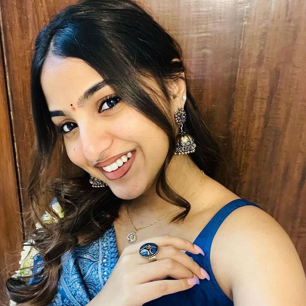 ప్రస్తుతం స్లమ్ డాగ్ హస్బెండ్ సినిమాతో కథానాయికగా పరిచయమైంది. ఈ మూవీ పాజిటివ్ టాక్ సొంతం చేసుకుంది. 