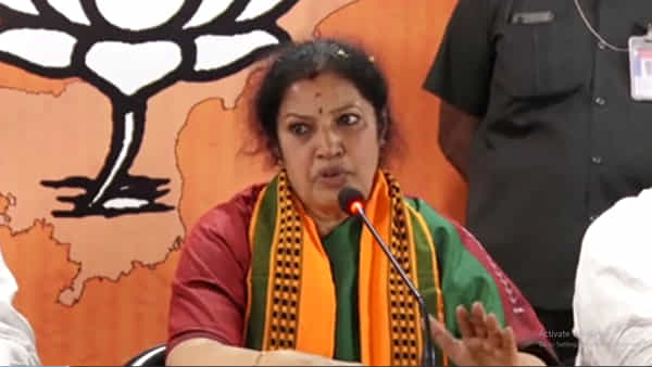 AP BJP: ఏపీలో రహదారుల అభివృద్ధి బీజేపీ చలవే.. వైసీపీపై పురంధేశ్వరి ఎటాక్