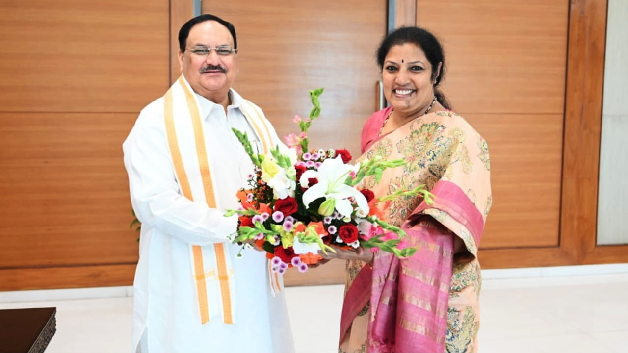 Purandeswari: ఏపీలో బీజేపీ బలోపేతానికి కృషి చేస్తా.. ఢిల్లీలో జేపీ నడ్డాను కలిసిన పురంధేశ్వరి