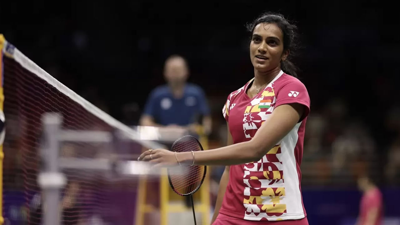 PV Sindhu Birthday: భారత డబుల్ ఒలింపిక్ పతక విజేత పీవీ సింధు నేటితో 27వ ఏట అడుగుపెట్టింది. 1995 జులై 5న హైదరాబాద్‌లో జన్మించిన సింధు రియో ​​ఒలింపిక్స్‌లో రజత పతకాన్ని, టోక్యో ఒలింపిక్స్‌లో కాంస్య పతకాన్ని సొంతం చేసుకుంది. ప్రపంచ ఛాంపియన్ టైటిల్ కూడా తన ఖాతాలో చేర్చుకుంది.