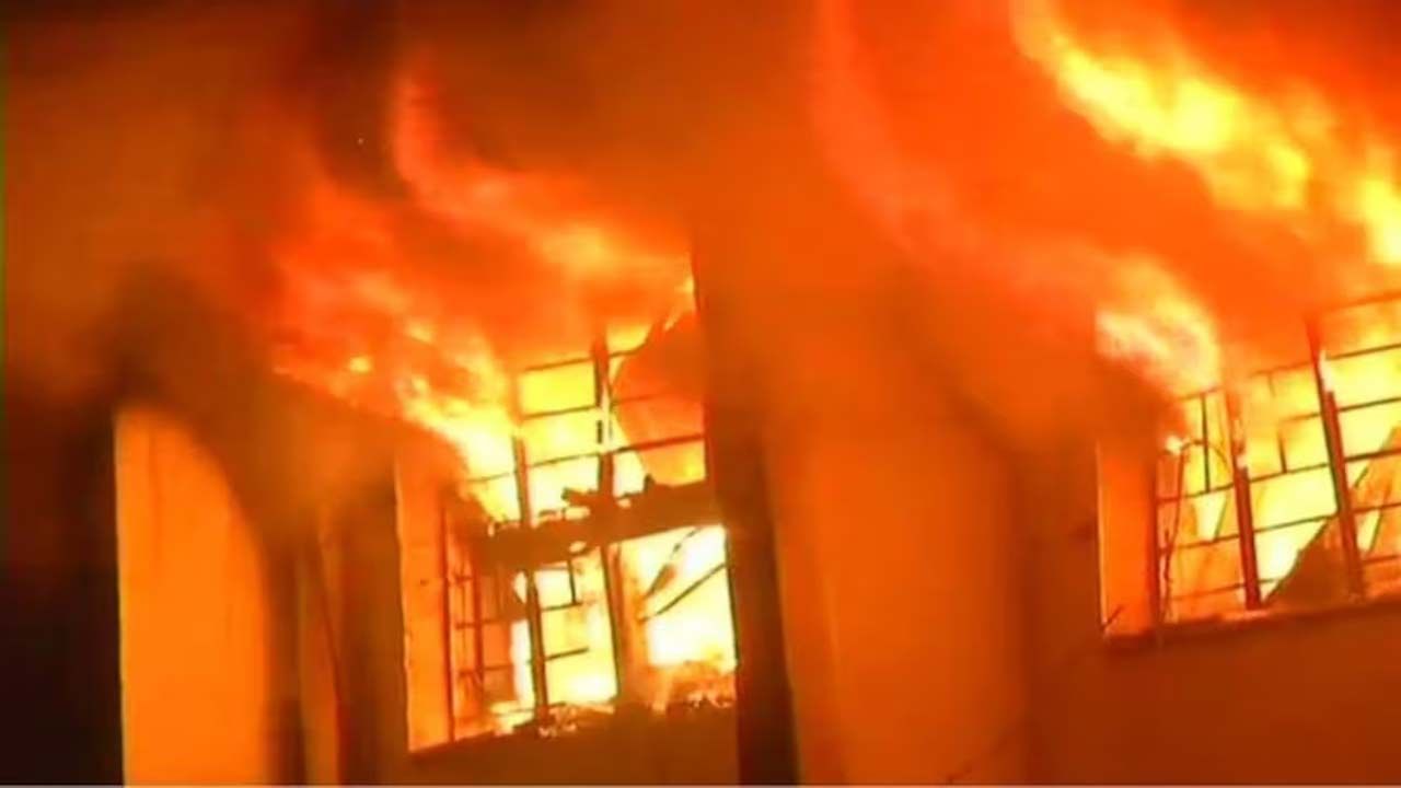 హృదయవిదాకర ఘటన.. 6 నెలల పసికందుతో సహా మొత్తం కుటుంబం దహనం