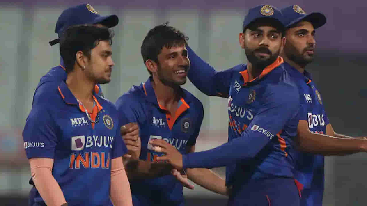 Team India: కెరీర్ క్లోజ్ అనుకున్న టైంలో.. 22 ఏళ్ల క్రికెటర్కు బిగ్ లైఫ్ ఇచ్చిన బీసీసీఐ.. ఎవరంటే?