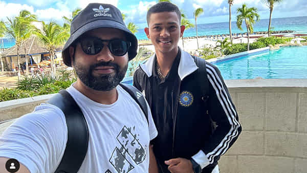 IND vs WI: కెప్టెన్ రోహిత్తో కలిసి వెస్టిండీస్ చేరిన ఐపీఎల్ స్టార్.. ఇంగ్లండ్లోనే విరాట్.. ఎందుకంటే?