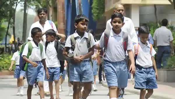 Andhra Pradesh: రేపు రాష్ట్ర వ్యాప్తంగా అన్ని పాఠశాలలు బంద్..! కారణం ఇదే..
