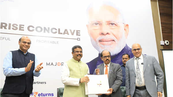 Minister Dharmendra Pradhan: యువశక్తితో భారత్లో కొత్త అధ్యాయం.. ఐఆర్ఎంఏ, ఎల్ఐసీ చొరవను ప్రశంసించిన కేంద్ర మంత్రి ధర్మేంద్ర ప్రధాన్