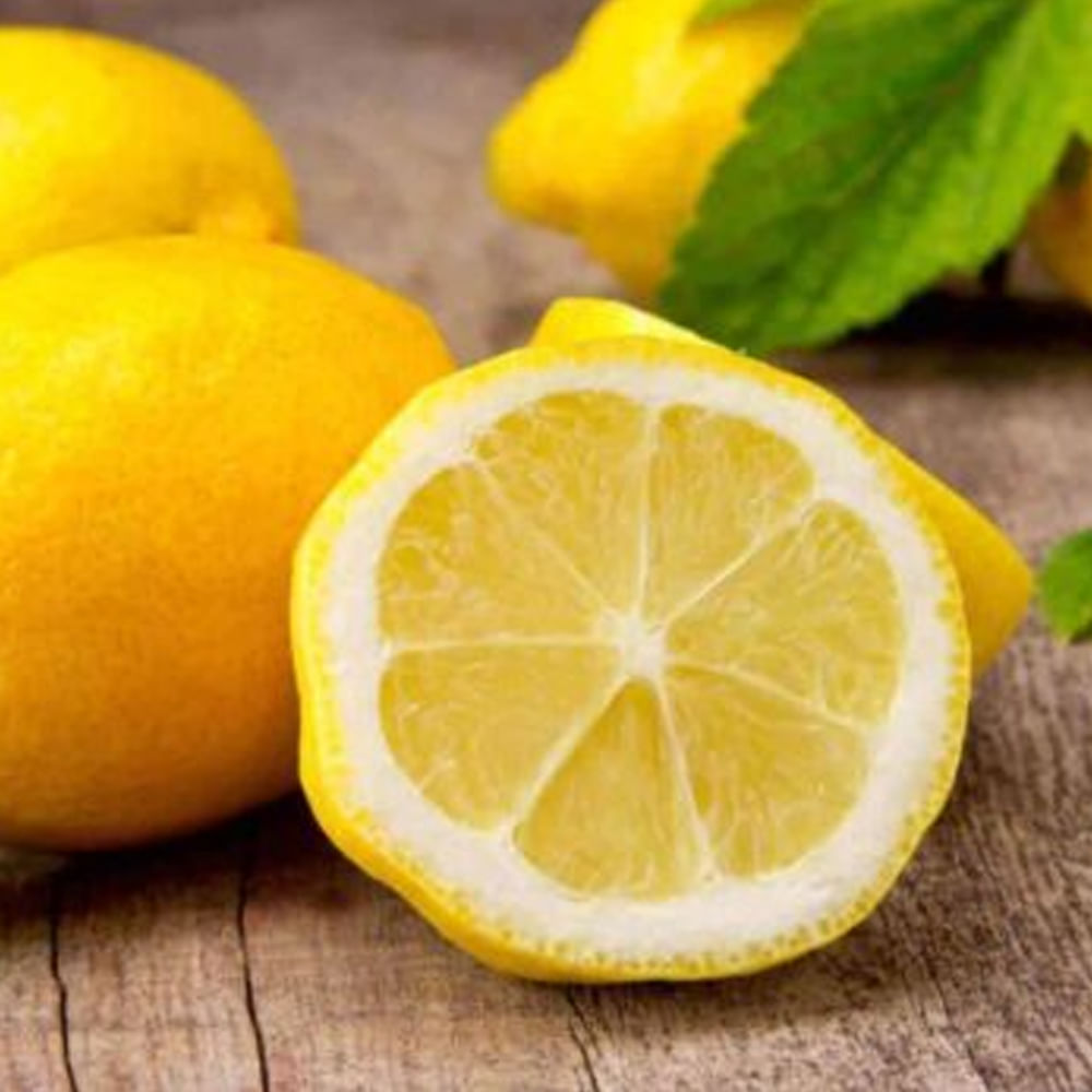 పుల్లటి ఆహారాలు: పులుపుగా ఉండే చింతపండుతో చేసిన ఆహారాలు పక్కన పెట్టేస్తే మంచిదంటున్నారు నిపుణులు. పుల్లని ఆహారాలు శరీరంలోని నీటిని నిలుపుకోవడానికి కారణమవుతాయి. దాని వల్ల శరీరం ఉబ్బినట్లుగా అనిపిస్తుంది. పుల్లటి ఆహారాలు జ్వరానికి కూడా కారణంగా ఉంటాయి.