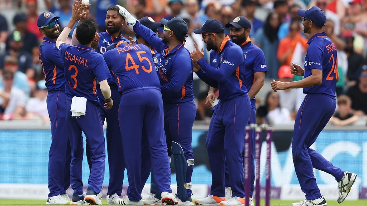Team India: టీ20 సిరీస్ మధ్యలో రిటైర్మెంట్ చేయనున్న ముగ్గురు భారత ఆటగాళ్లు.. లిస్టులో ధోనీ ఫేవరేట్ ప్లేయర్..