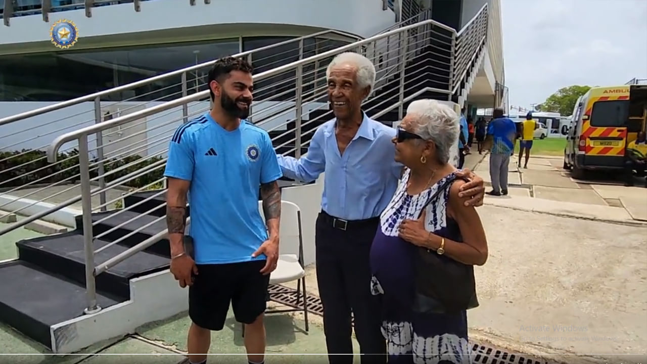 Video: దిగ్గజ ప్లేయర్‌ను కలిసిన టీమిండియా క్రికెటర్లు.. గిల్‌ను పరిచయం చేసిన ద్రవిడ్.. వైరల్ వీడియో..