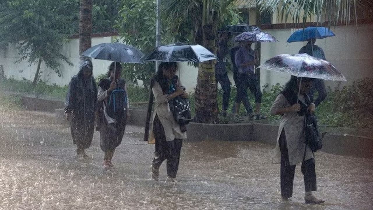 Telangana Rains: రెండు రోజులుగా ఏకధాటి వాన.. మరో రెండు రోజులపాటు ఇదే పరిస్థితి!