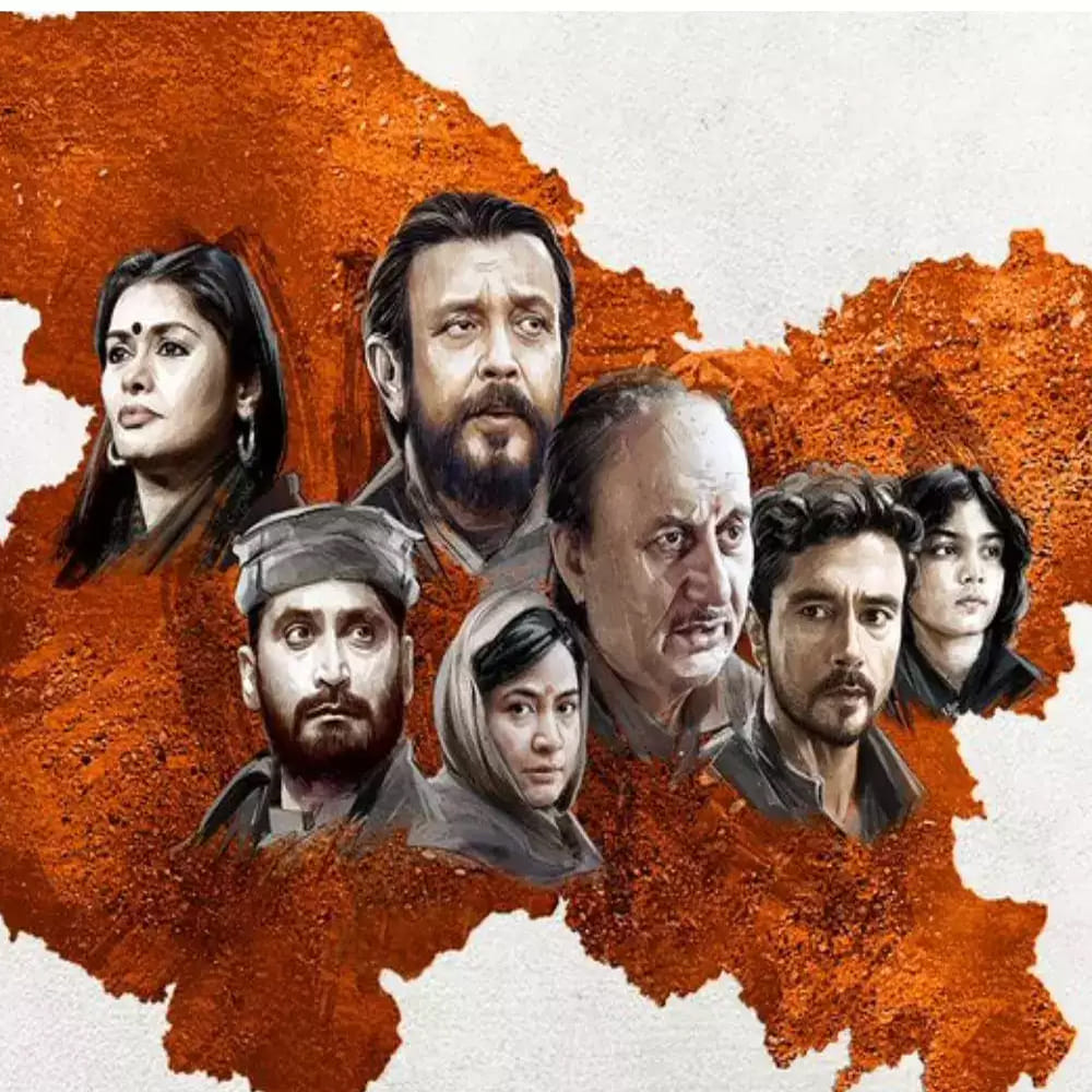 Shahrukh Khan - షారూఖ్‌  కొరియోగ్రఫీ జవాన్ సినిమా కోసం కొరియోగ్రాఫర్‌గా మారారు హీరో షారూఖ్‌ ఖాన్‌. టీజర్‌ లాస్ట్‌లో వచ్చిన వింటేజ్‌ సాంగ్‌ కోసం స్వయంగా స్టెప్స్ కంపోజ్ చేశారు బాద్‌ షా. అట్లీ దర్శకత్వంలో తెరకెక్కుతున్న జవాన్‌ సినిమాలో షారూఖ్‌ ద్విపాత్రాభినయం చేస్తున్నారు. విజయ్ సేతుపతి, నయనతార, దీపిక పదుకోన్‌, ప్రియమణి కీలక పాత్రల్లో నటిస్తున్నారు.