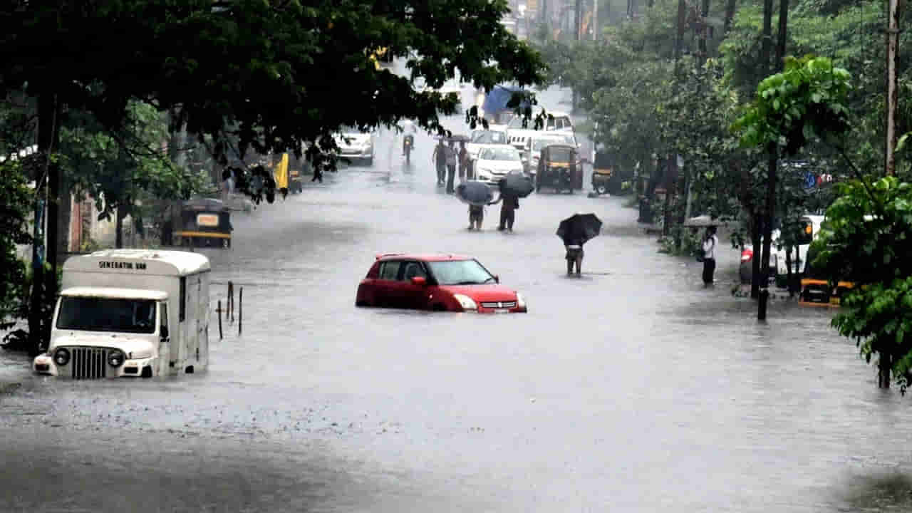 TS Rains: ఆకాశానికి చిల్లుపడ్డట్టే..! ఏడాదంతా కురవాల్సిన వాన ఒక్కరోజులోనే.. రాష్ట్ర చరిత్రలోనే తొలిసారి