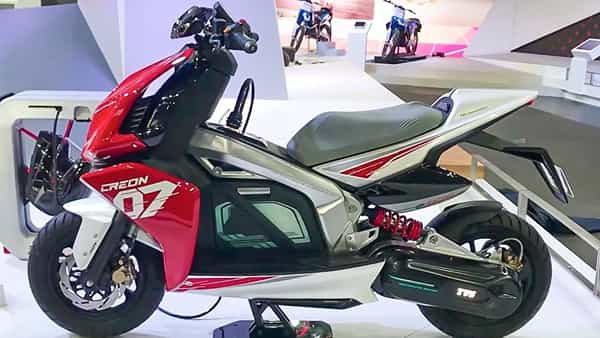 TVS Creon Electric Scooter: 300 కిలోమీటర్ల రేంజ్.. 150సీసీ బైక్ దీటుగా పనితీరు.. టీవీఎస్ నుంచి కొత్త ఎలక్ట్రిక్ స్కూటర్ మామూలుగా లేదుగా..