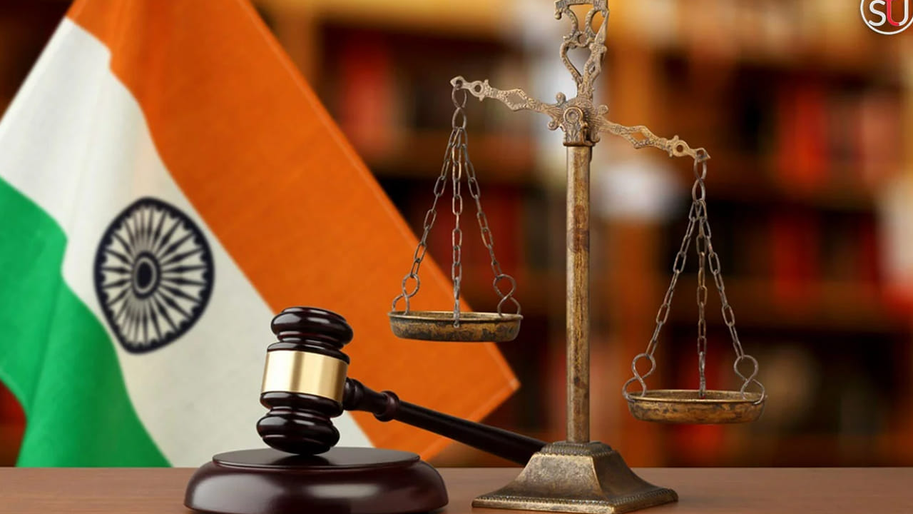 మరో విషయం ఏంటంటే 2018 ఆగస్టులో ముగిసిన 21వ లా కమిషన్ సైతం యూనిఫామ్ సివిల్ కోడ్ అంశాన్ని పరిశీలించింది. అలాగే రెండుసార్లు ప్రజల అభిప్రాయాలను కూడా సేకరించి ఓ నివేదికను కూడా విడుదల చేసింది. కాని ప్రస్తుతం ఈ అంశాన్ని దృష్టిలో పెట్టుకుని మళ్లీ ఇప్పుడు సంప్రదింపులు ప్రారంభిస్తు్న్నామని 22వ లా కమిషన్ జూన్ 14వ తేదిన ఓ నోటిస్ విడుదల చేసింది.