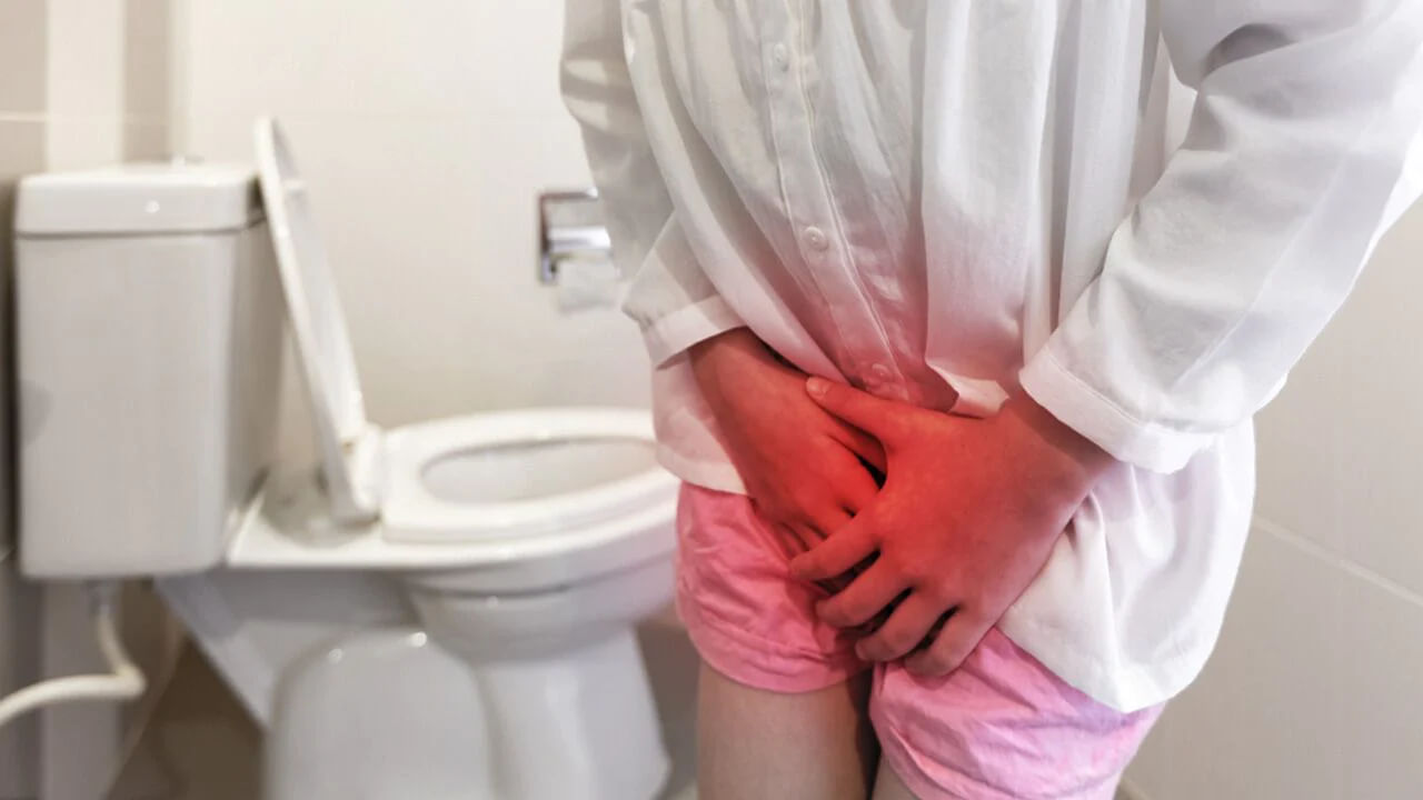 Urine Infection: యూరిన్ ను ఆపుకుంటున్నారా? తస్మాత్ జాగ్రత్త