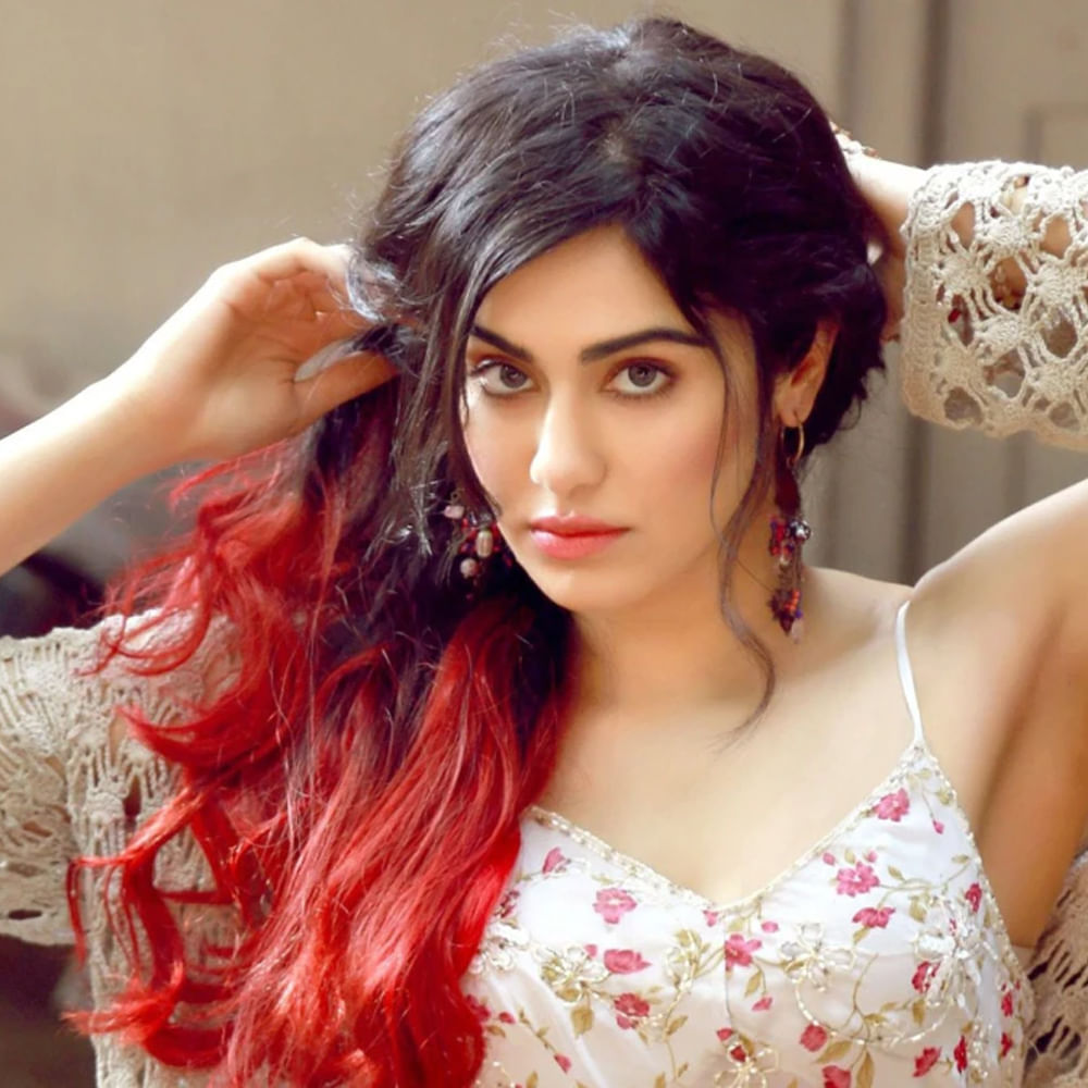 Adah Sharma: నటి ఆదాశర్మ ప్రస్తుతం ఆసుపత్రిలో చికిత్స పొందుతున్నారు. ఫుడ్‌ ఎలర్జీ, డయేరియాతో ఆసుపత్రిలో చేరారు. ఆమె నటించిన 'కమాండో' ప్రమోషన్లకు ముందు ఫుడ్‌ ఎలర్జీ అయింది. 'కమాండో'లో ఆమె భావనారెడ్డిగా కనిపిస్తారు. 'ది కేరళ స్టోరీ' తర్వాత ఆమె నటించిన ప్రాజెక్ట్ ఇదే. 