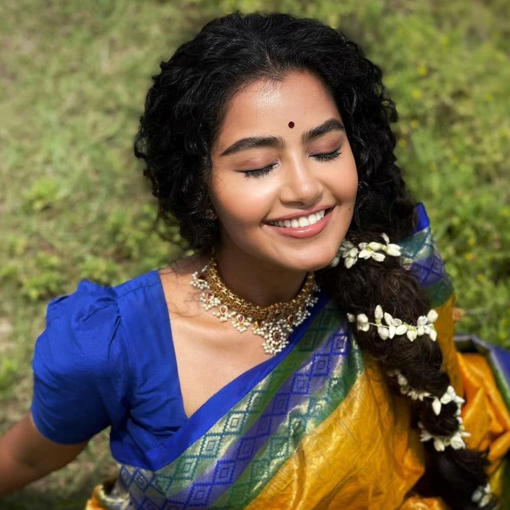 ఆ సినిమా అక్కడ సూపర్ హిట్‌‌ అవ్వడంతో అనుపమకు తెలుగులో  త్రివిక్రమ్ దర్శకత్వంలో వచ్చిన 'అ ఆ'లో అవకాశం వచ్చింది. ఈ సినిమాలో నెగిటివ్ షేడ్స్ ఉన్న పాత్రలో నటించి మెప్పించింది.