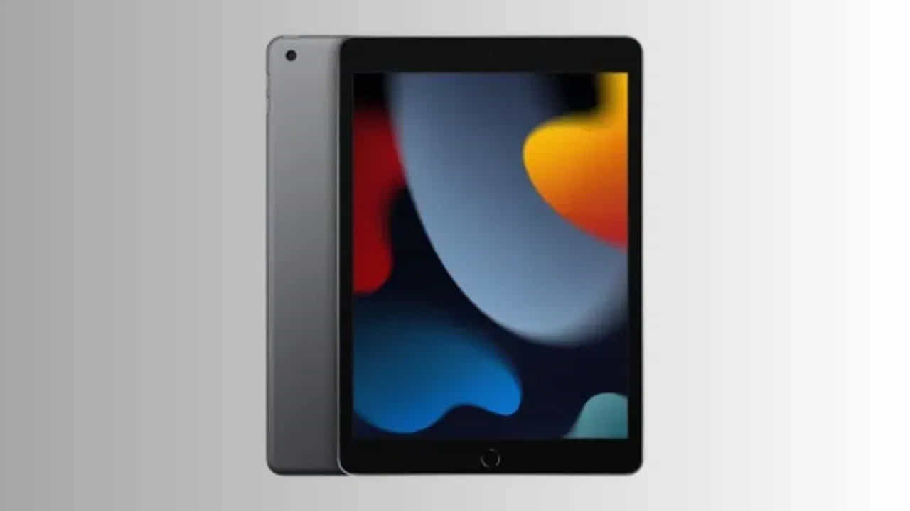 Apple iPad (9th Gen): యాపిల్ ఐపాడ్‌ని కొనుగోలు చేయాలనుకుంటే మీ కోసం Cromaలో గొప్ప ఆఫర్ ఉంది. 9th Gen ఐప్యాడ్ మోడల్ టాటా మార్కెట్‌లో కేవలం రూ.27,990లకే లభ్యమవుతుంది. దీని అసలు ధర రూ.33,900. ఉన్నా మీకు రూ. 5,910 తగ్గింపు ఆఫర్ లభిస్తుంది. 