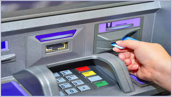 Debit Card: డెబిట్ కార్డ్ లేకుండా ఏటీఎం నుంచి నగదును ఎలా విత్డ్రా చేసుకోవాలి?