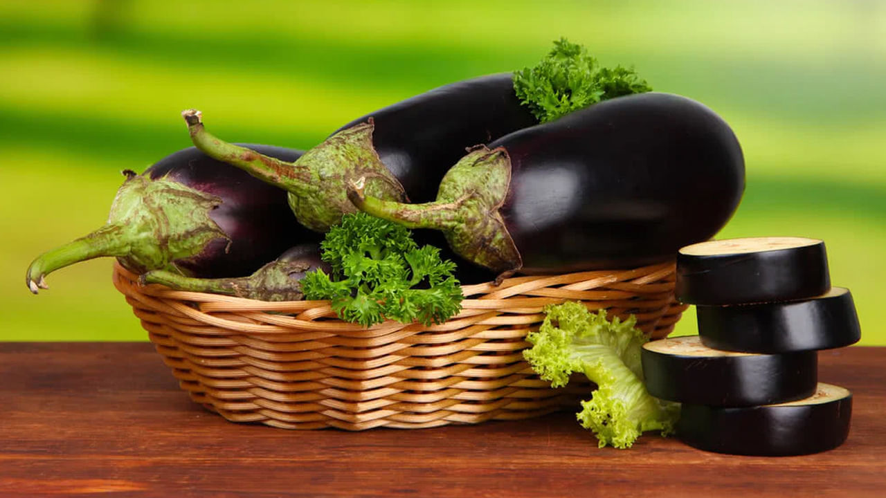 Brinjal Side Effects: వర్షాకాలంలో వంకాయ కూరకు దూరంగా ఉండాలంటారు ఎందుకో తెలుసా.. కారణం ఇదే..