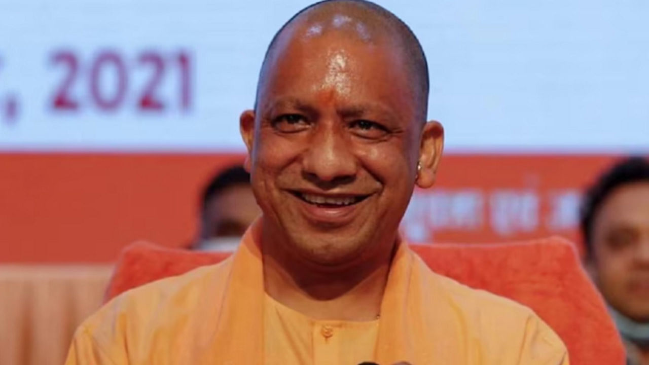 CM Yogi Aditiyanath: యోగి ప్రభుత్వం కీలక నిర్ణయం.. వారి కోసం ప్రపంచ స్థాయి సౌకర్యాలతో రెసిడెన్షియల్ పాఠశాలలు..