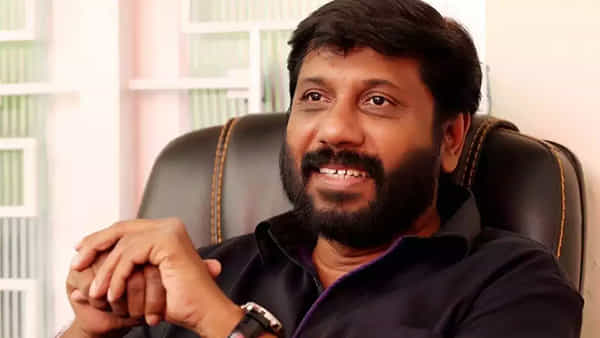 సినీ ఇండస్ట్రీలో మరో విషాదం.. గుండెపోటుతో ప్రముఖ డైరెక్టర్ మృతి! ప్రముఖుల సంతాపం