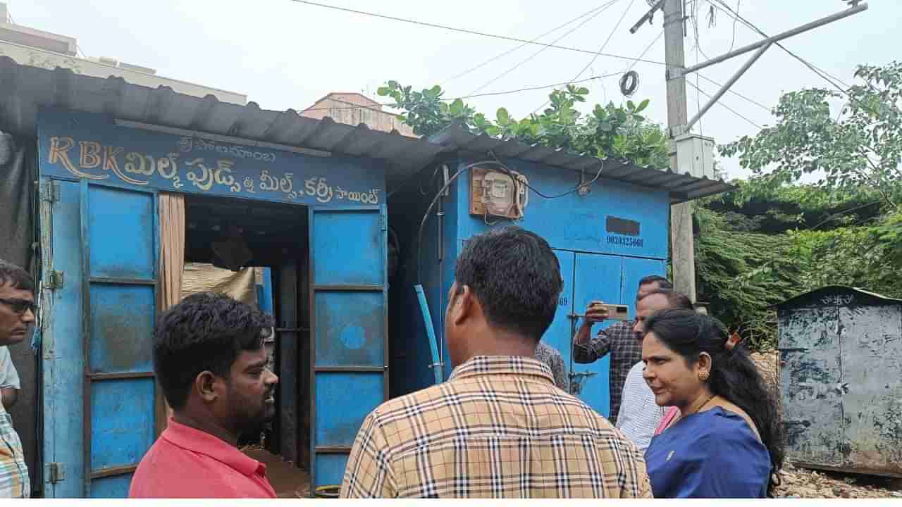 ఆమ్మో గ్యాస్ బాంబ్..! జనావాసాల ఫిల్లింగ్.. డొమెస్టిక్ టు కమర్షియల్ ఇల్లీగల్ దందా..! మీ సిలిండర్లో గ్యాస్ ఉందా..?!