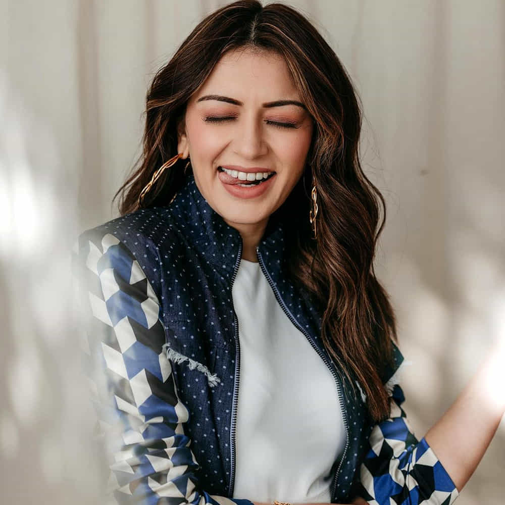 ఇదిలా ఉంటే ఈ అమ్మడు గతకొంతకాలంగా తెలుగులో సినిమాలు తగ్గించింది. రీసెంట్ గానే ఈ అమ్మడు పెళ్లి పీటలెక్కిన విషయం తెలిసిందే. పెళ్లితర్వాత కూడా ఈ చిన్నది సినిమాలు చేయడానికి రెడీ అవుతోంది.