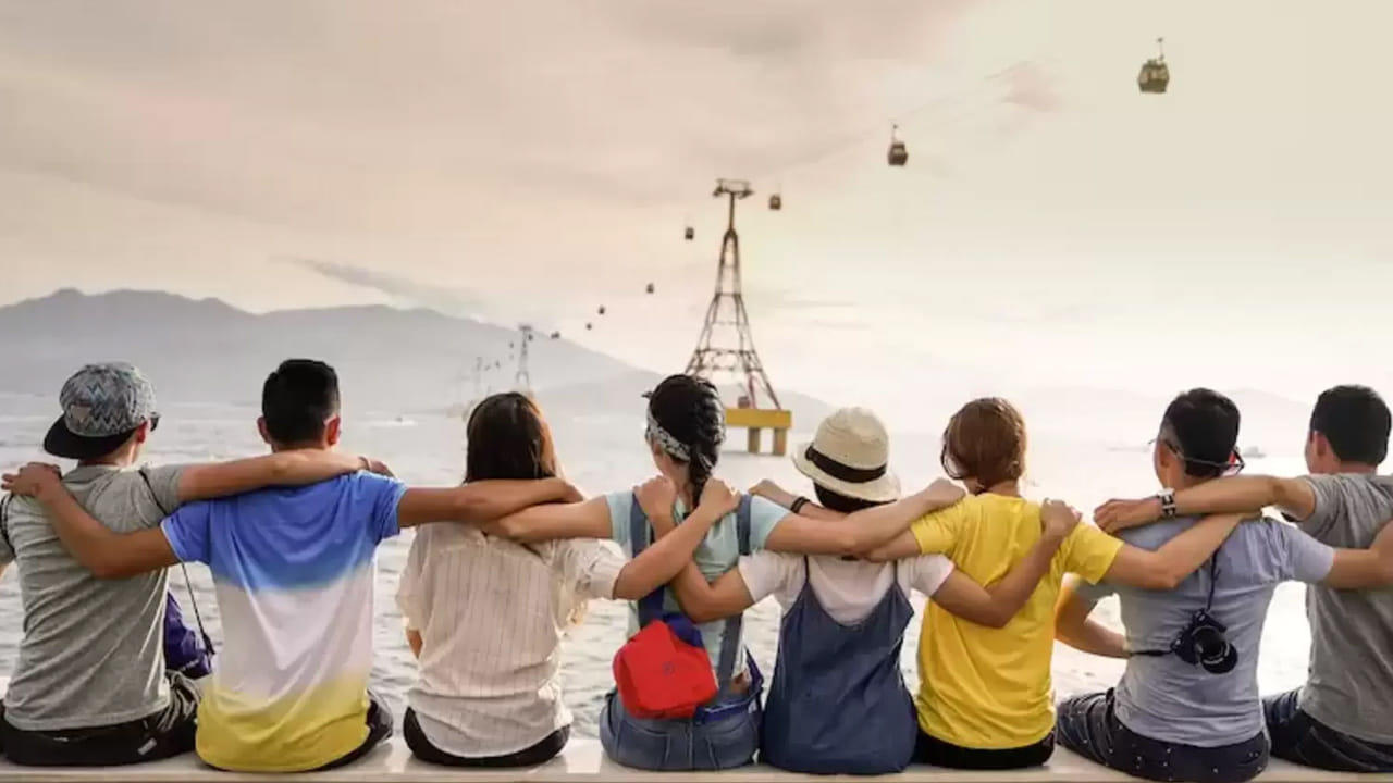 జీవితంలో స్నేహితుల ప్రాముఖ్యతను తెలియజేసేందుకు ఫ్రెండ్‌షిప్ డేని జరుపుకుంటారు. ఎందుకంటే.. ఒకరికొకరు మద్దతు ఇచ్చే స్నేహితులు.. నిజమైన స్నేహితులు మన విజయాలను జరుపుకుంటారు. కష్ట సమయాల్లో ఎల్లప్పుడూ మాకు మద్దతుగా ఉంటారు. 