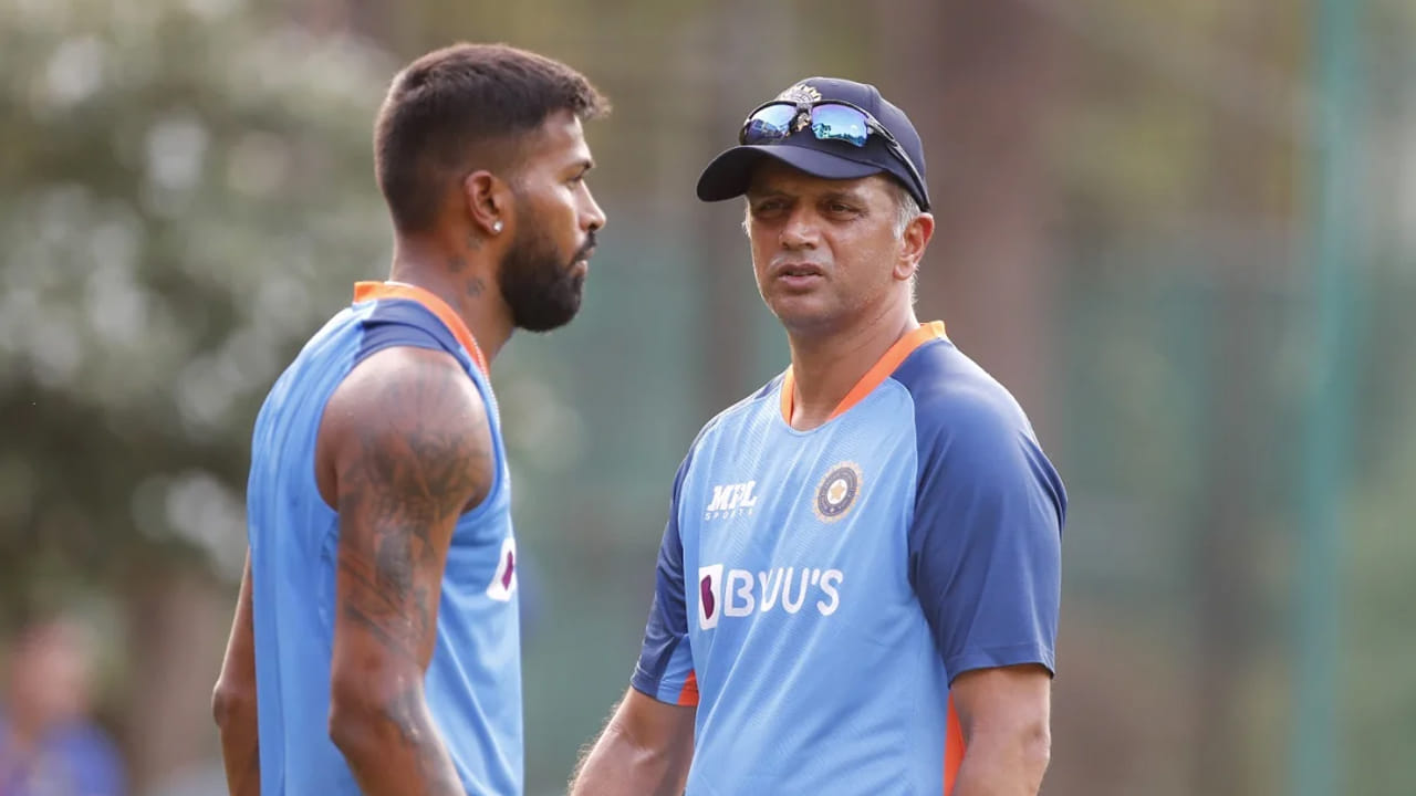 Team India: 'ఈయన టీ20 ఫార్మాట్కు సరిపోడు.. ఐసీసీ ట్రోఫీ దక్కాలంటే ఆ దిగ్గజం ఎంట్రీ ఇవ్వాల్సిందే..'