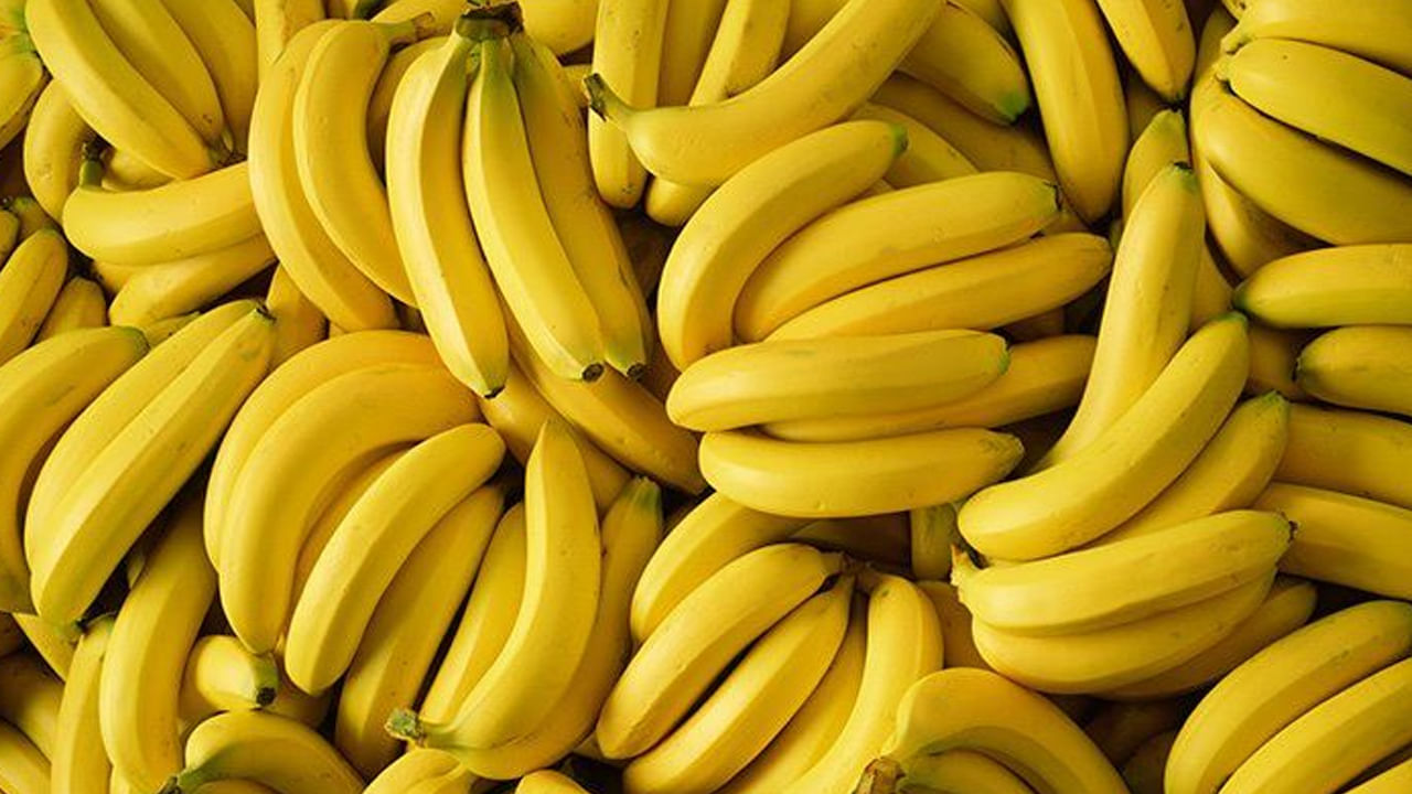 Banana Benefits and Side effects: అరటిపండ్లు తింటే బరువు పెరుగుతారా ? నిపుణులు చెప్పింది ఇదే..!