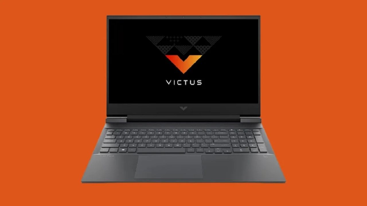హెచ్ పీ విక్టస్ 16..  ఈ ల్యాప్ ట్యాప్ కొనుగోలుపై 5శాతం క్యాష్ బ్యాక్ రూ. 4000 వరకూ వస్తుంది. రూ.  7,527 విలువైన హైపర్ ఎక్స్ సోలో కాస్ట్ యూఎస్బీ మైక్రోఫోన్ ను కాంప్లిమెంటరీగా రూ. 2,999కే పొందవచ్చు. అలాగే ఏదైనా పాత ల్యాప్ టాప్ ను ఎక్స్ చేంజ్ చేస్తే రూ. 3000 వరకూ తగ్గింపు పొందవచ్చు. స్పెసిఫికేషన్ల విషయానికి వస్తే 16.1 అంగుళాల ఫుల్ హెచ్ డీ ప్లస్ డిస్ ప్లే ఉంటుంది. 16జీబీ ర్యామ్, 512 జీబీ ఇంటర్నల్ మెమరీ ఉంటుంది. దీని ధర అమెజాన్ లో రూ. 58,990గా ఉంది. 