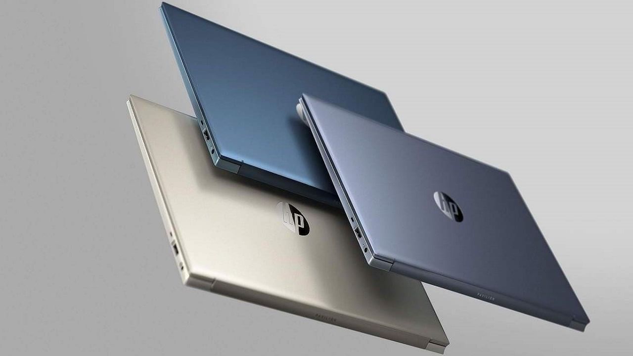 హెచ్ పీ 14/15.. ఈ ల్యాప్ టాప్ ల కొనుగోలుపై ప్రముఖ బ్యాంకులు 5శాతం వరకూ క్యాష్ బాక్ ను అందిస్తుంది. పలు నాన్ బ్యాంకింగ్ ఫైనాన్స్ కార్పొరేషన్ పార్టనర్స్ రూ.1,500 వరకూ ఫ్లాట్ క్యాష్ బ్యాక్ వస్తుంది. స్పెసిఫికేషన్లను పరిశీలిస్తే 14 అంగుళాల మైక్రో ఎడ్జ్, యాంటీ గ్లేర్ ఫుల్ హెచ్ డీ డిస్ ప్లే ఉంటుంది. 8జీబీ ర్యామ్, 256 జీబీ ఇంటర్నల్ మెమరీ ఉంటుంది. దీని ధర అమెజాన్ లో రూ. 35,490గా ఉంది. 