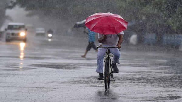 Monsoon updates: తెలుగు రాష్ట్రాల్లో మళ్లీ వర్షాలు.. మధ్య బంగాళాఖాతంలో ఆవర్తనం.. ఎఫెక్ట్ ఎలా ఉంటుందంటే..