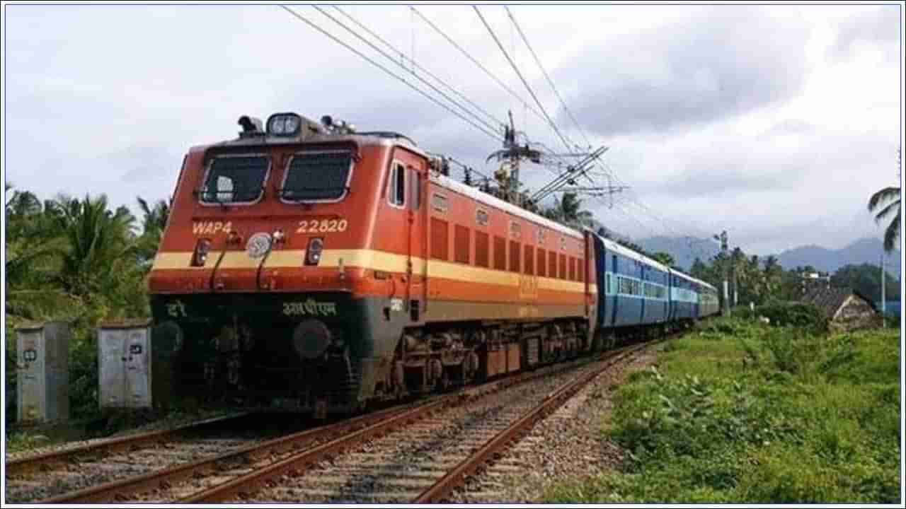 Indian Railways: ప్రయాణికులకు శుభవార్త.. దక్షిణ మధ్య రైల్వే  కీలక నిర్ణయం.. ఆ ప్రత్యేక రైళ్లు పొడిగింపు