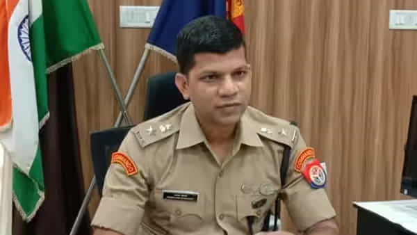 Meet IPS Prabhakar Chaudhary: ఎంత కష్టమైన పనినైనా పరిష్కరించే IPS ఆఫీసర్.. నిజాయతీకి బహుమతి.. 13 ఏళ్ల సర్వీసులో 21 సార్లు బదిలీ