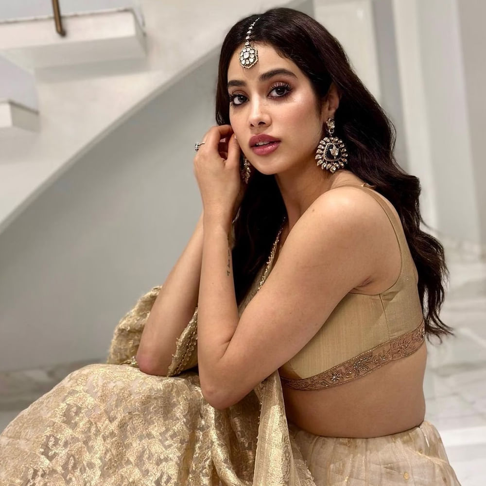 Janhvi Kapoor: తనకు ఎన్టీఆర్‌తో కలిసి నటించాలని ఉండేదని అన్నారు జాన్వీ కపూర్‌. ఏడాదిగా తాను కన్న కల ఇప్పుడు  నెరవేరుతున్నందుకు ఆనందంగా ఉందని చెప్పారు. భవిష్యత్తులో రణ్‌బీర్‌ కపూర్‌, హృతిక్‌ రోషన్‌, రణ్‌వీర్‌సింగ్‌, టైగర్‌ష్రాఫ్‌తోనూ పనిచేయాలని ఉందని అన్నారు. 