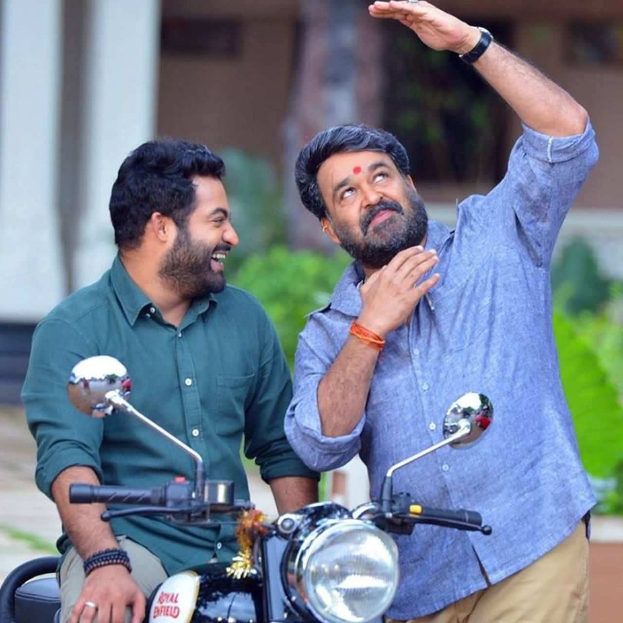 ప్రజెంట్ అన్ని ఇండస్ట్రీలలో పాన్ ఇండియా ట్రెండ్ నడుస్తోంది. ప్రతీ హీరో పాన్ ఇండియా టార్గెట్గా సినిమాలు సిద్ధం చేస్తున్నారు. అయితే రీజినల్ హీరోకి నేషనల్ మార్కెట్లో గేట్స్ ఓపెన్ కావటం అంటే మామూలు విషయం కాదు. అందుకే పాన్ ఇండియా ఎంట్రీ కోసం కొత్త ప్లాన్ రెడీ చేస్తున్నారు మేకర్స్,