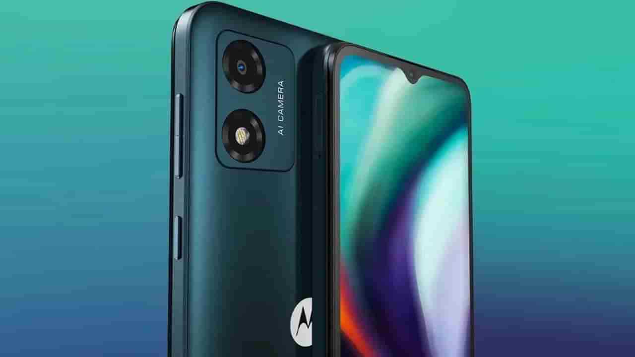 Motorola Smartphone: చవకైన ధరలో మోటోరోలా కొత్త ఫోన్.. కేవలం రూ. 8,999కే.. 8జీబీ ర్యామ్, 128జీబీ మెమరీ..
