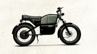 Watch Video: వామ్మో ఇలా కూడా వస్తారా.. ట్రాక్టర్ తోలుకుంటూ కాలేజ్‌కు వచ్చిన విద్యార్థి.. వీడియో వైరల్