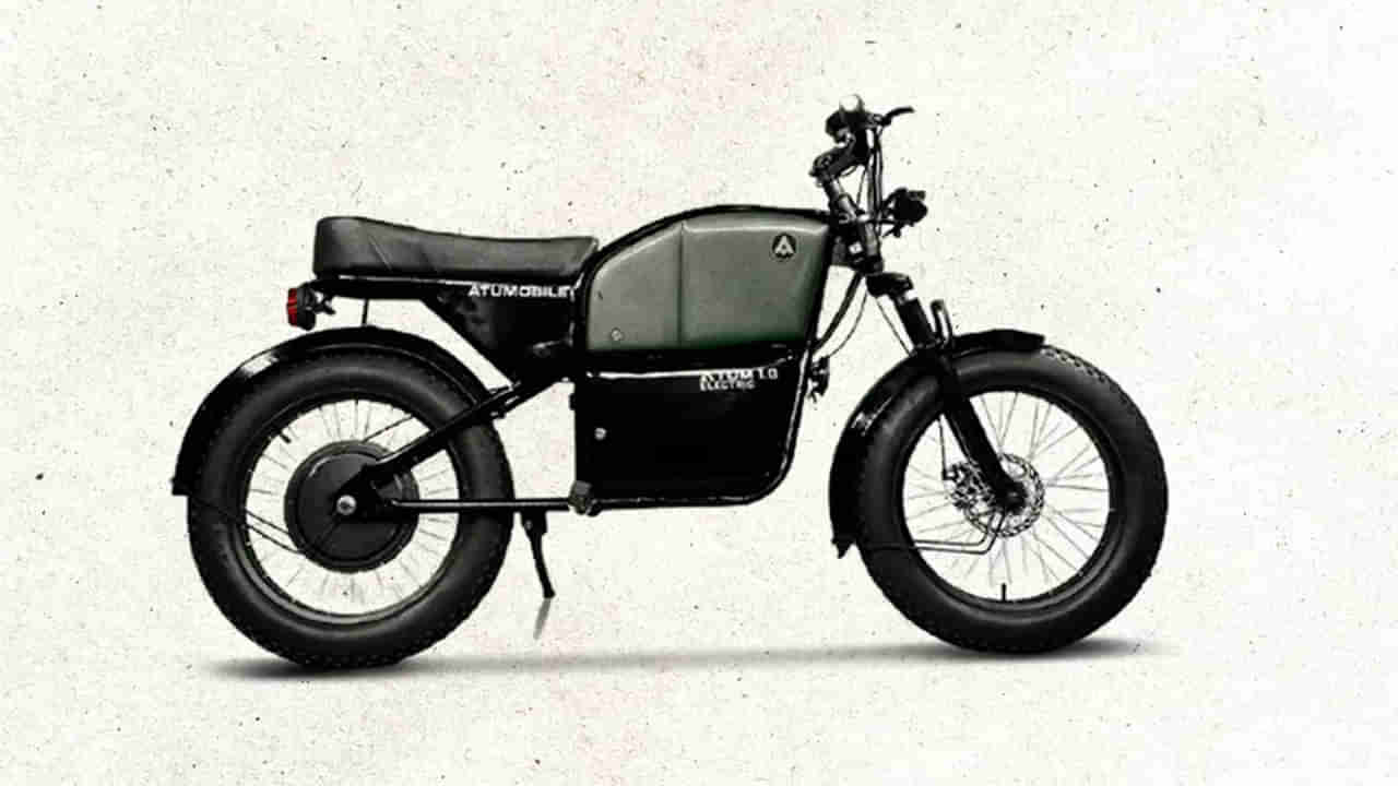 బ్రేక్ వేస్తే రెండు ముక్కలైన బైక్.. జస్ట్ మిస్.. లేకుంటే పోయేవాడు!!