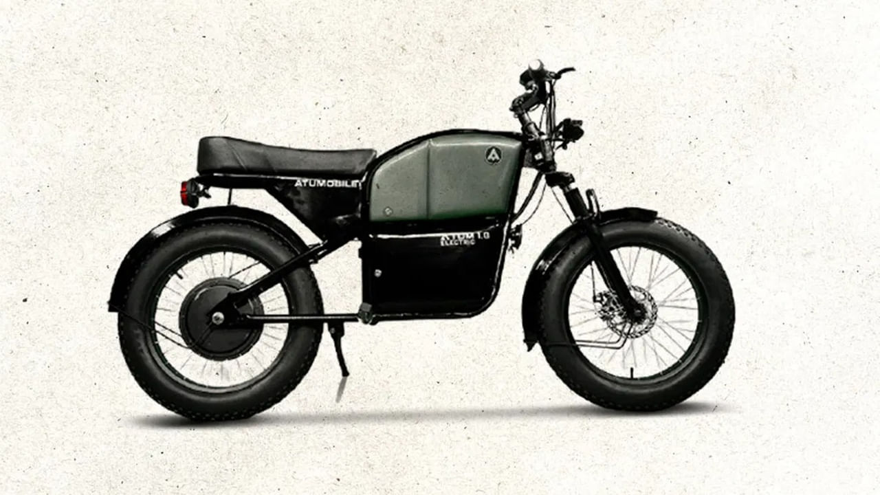 బ్రేక్ వేస్తే రెండు ముక్కలైన బైక్.. జస్ట్ మిస్.. లేకుంటే పోయేవాడు!!