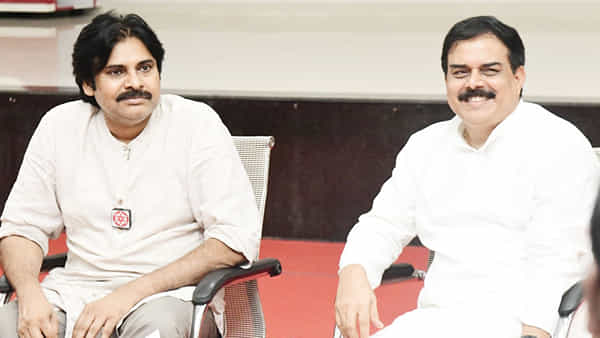 Janasena: తొలి ఎమ్మెల్యే అభ్యర్ధిని ప్రటించిన జనసేన.. ఆ నేత ఏ నియోజకవర్గం నుంచి పోటీ చేయనున్నారంటే..?