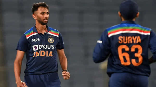 IND vs IRE: సంవత్సరం తర్వాత రీఎంట్రీ.. కట్చేస్తే.. 3 బంతుల్లో వికెట్.. వేటకు సిద్ధమైన టీమిండియా స్పీడ్ స్టర్..
