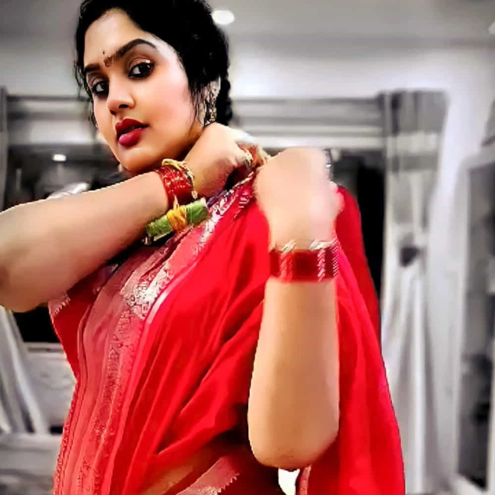 ప్రియా గ్లామర్ కు ఇప్పటి కుర్రకారులో కూడా ఫ్యాన్స్ ఉన్నారు. సోషల్ మీడియాలోనూ చాలా యాక్టివ్ గా ఉంటుంది ప్రియా. ఈ ఆముద్దుగుమ్మను ఫాలో అయ్యేవారు సోషల్ మీడియాలో చాలా మంది ఉన్నారు.